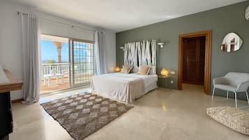 6 habitaciones, tabla de planchar con plancha y wifi gratis