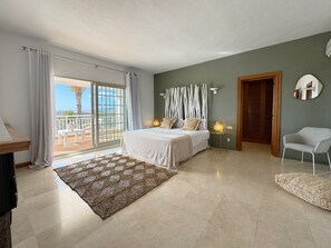 6 bedrooms, iron/ironing board, free WiFi, bed sheets