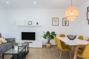 Interior - Beautiful Villa Sandra (just families) with Pool, Air Conditioning & Terraces (C�ádiz)