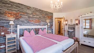 2 Schlafzimmer, Bügeleisen/Bügelbrett, kostenloses WLAN, Bettwäsche