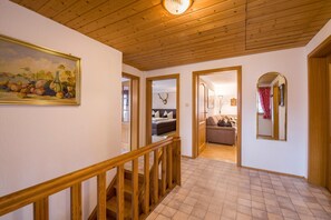 Interior - Rustic Holiday Home Annelies with Wi-Fi, Garden, Terrace (Übersee)