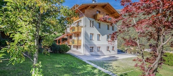 Cozy Apartment “Casa Penasa 1”with Mountain View, Wi-Fi & Garden
