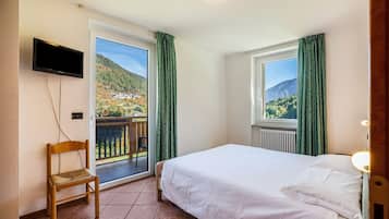 2 slaapkamers, een strijkplank/strijkijzer, gratis wifi, beddengoed