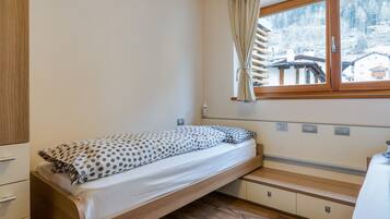 2 chambres, fer et planche Ă  repasser, Wi-Fi gratuit, draps fournis