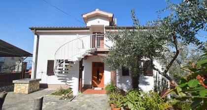 Apartment Slunjski for 4 people