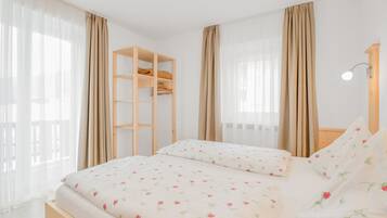 1 bedroom, free WiFi, bed sheets