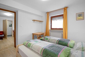 2 Schlafzimmer, Bügeleisen/Bügelbrett, kostenloses WLAN, Bettwäsche