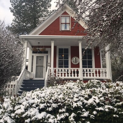 Cozy Suite Downtown Nevada City Located In The Historic Hatfield House