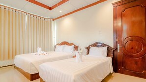 Minibar, in-room safe, desk, blackout drapes - Sun and Sea Leisure Hotel (Ho Chi Minh City)