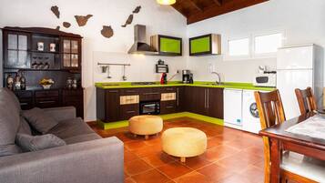 Refrigerador, microondas, horno y lavavajillas