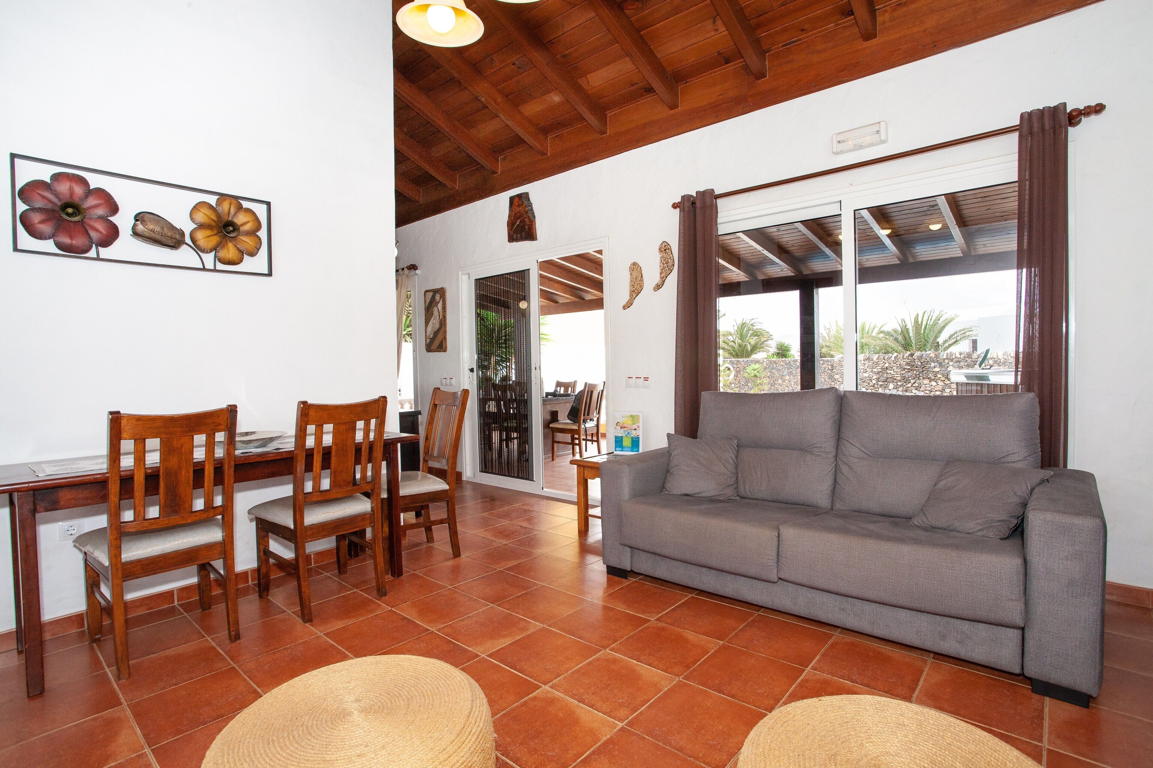 TV, DVD player, ping pong, stereo