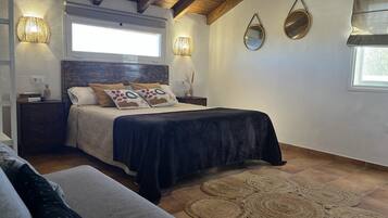 3 slaapkamers, een strijkplank/strijkijzer, gratis wifi, beddengoed