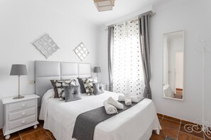 4 quartos, Wi-Fi de cortesia, roupa de cama