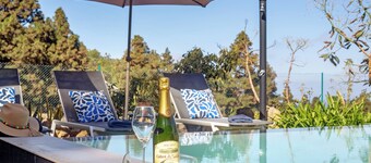 Prachtig "Casa Adayeim 1" met zwembad, WiFi, terrassen, uitzicht op zee en de bergen