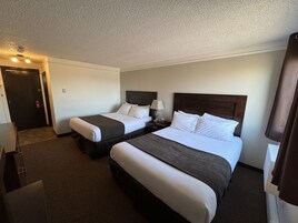 Cortinas blackout, wifi gratis y ropa de cama 