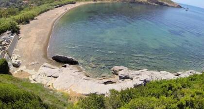 Exclusive villa with sea view - Rio nell'Elba: Villetta Natura Casa C