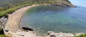 Exclusive villa with sea view - Rio nell'Elba: Villetta Natura Casa C