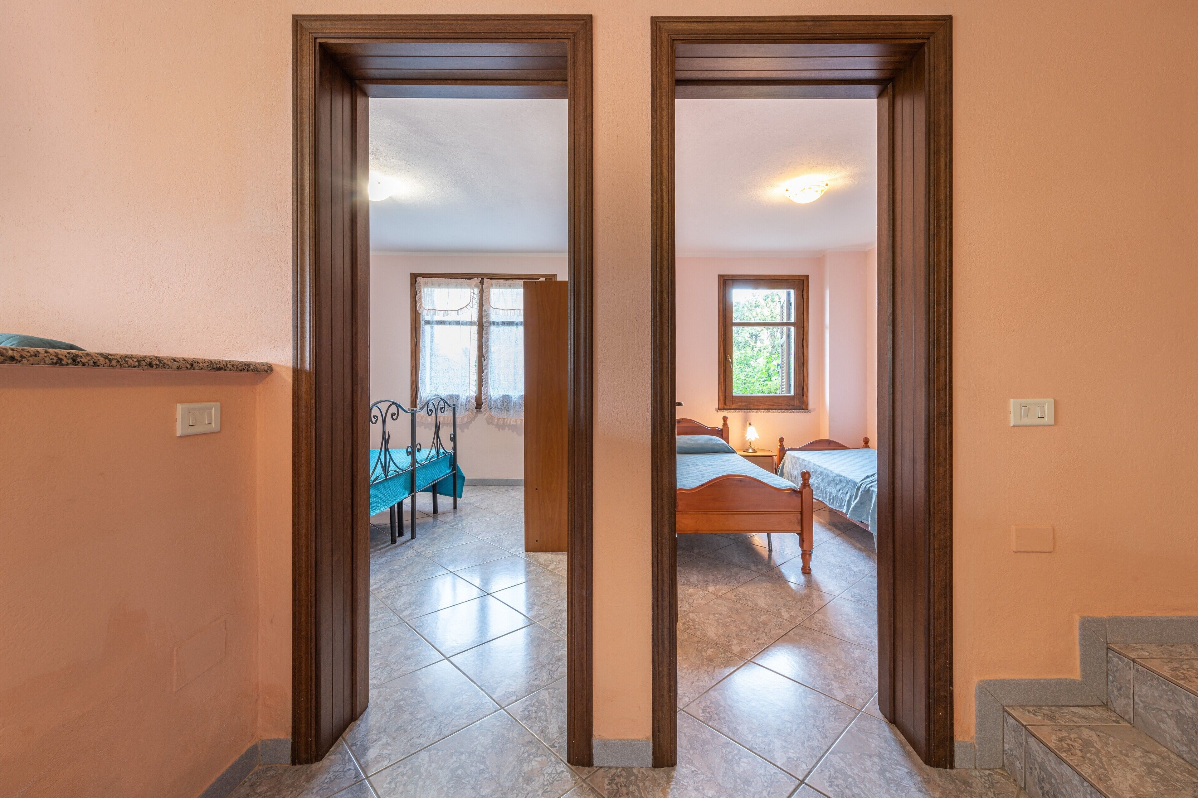 2 habitaciones, wifi gratis y ropa de cama 