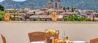 Vacation Home "Hermanas Femenias" in Mallorca’s Beautiful Countryside with Mountain View