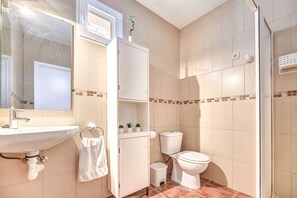 Dutxa, assecador de cabells i tovalloles 