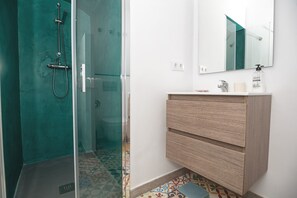 Shower - Lovely holiday apartment in a good location - Apartamento Geranio (Vejer de la Frontera)