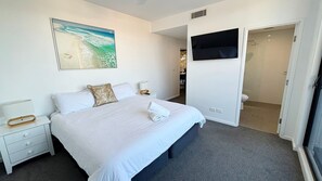 3 bedrooms, internet, bed sheets