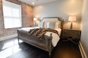 2 chambres, fer et planche à repasser, Wi-Fi gratuit, draps fournis