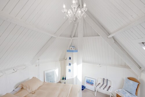 Holiday Home "Engel van de Molen" for Couples with Terrace, Garden & Wi-Fi
