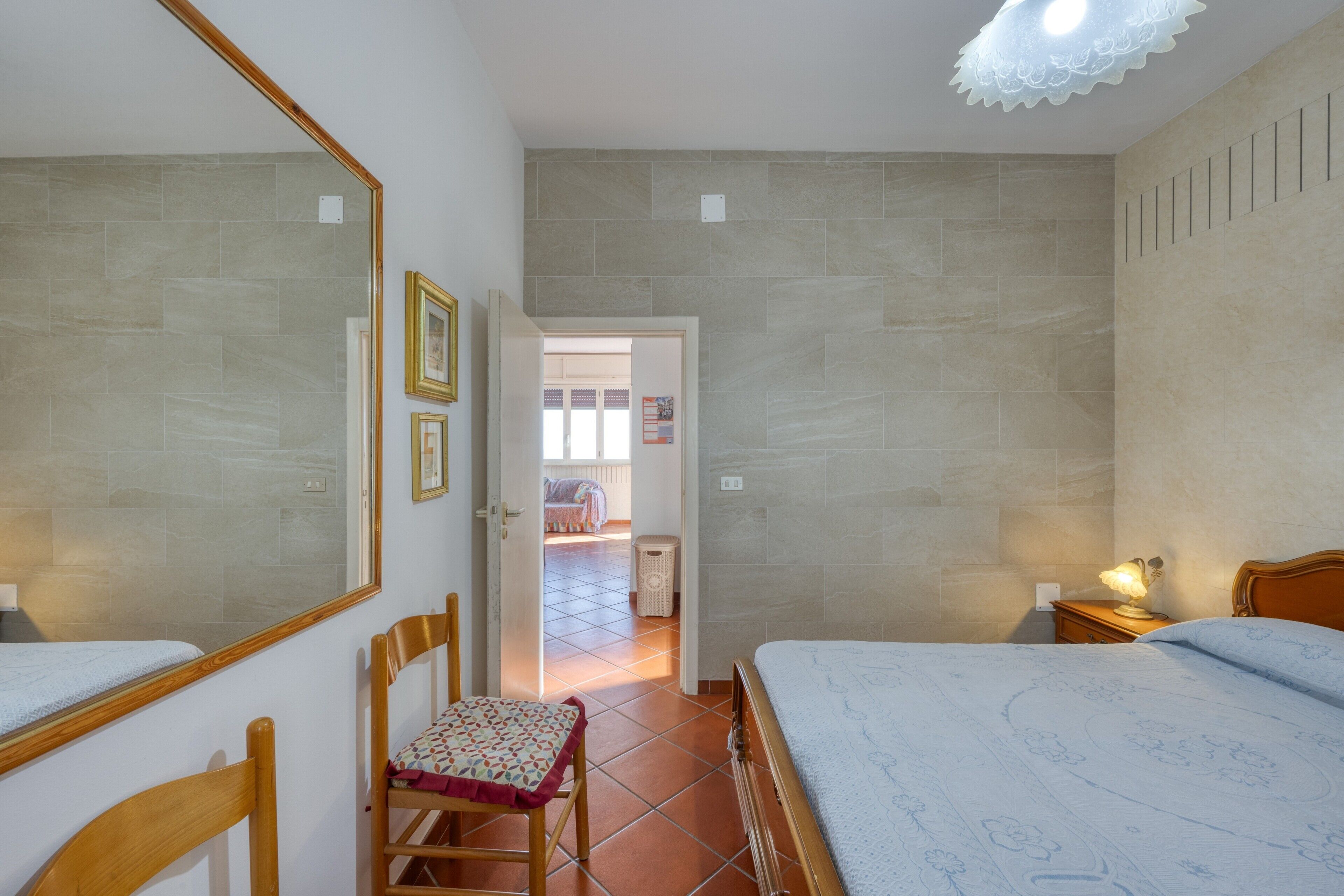 3 bedrooms, iron/ironing board, bed sheets