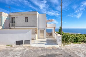 Exterior - Cosy Home Minutes From Seaside - Casa Vacanza Marina (MARINA DI ANDRANO)