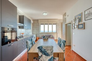 Dining - Cosy Home Minutes From Seaside - Casa Vacanza Marina (MARINA DI ANDRANO)