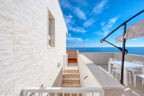 Terrace/patio - Cosy Home Minutes From Seaside - Casa Vacanza Marina (MARINA DI ANDRANO)