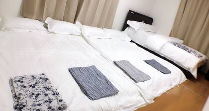 Nearby natural hot spring, 5LDK house can accommodate up to 17 people, nearest station 7 minutes, direct to Nippori station!