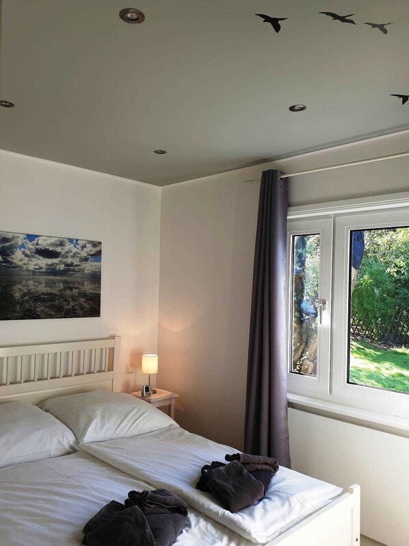 Unclassified image, 1 of 12, button