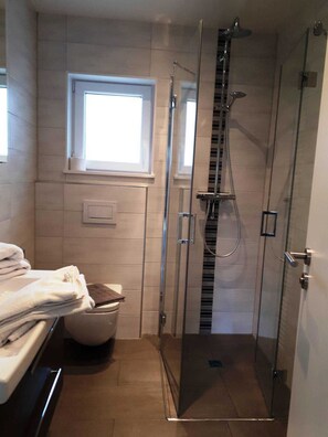 Unclassified image, 5 of 12, button