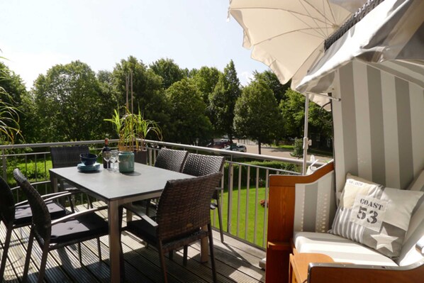 屋外ダイニングエリア