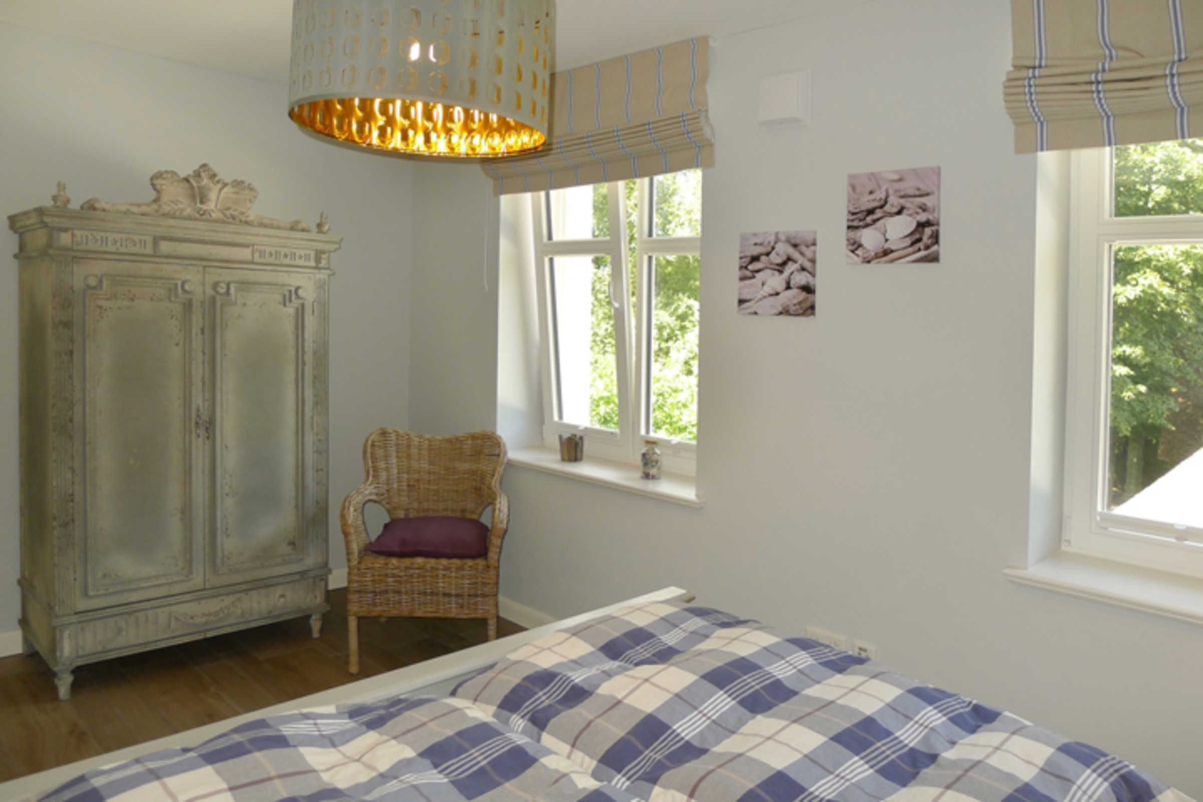 3 bedrooms, in-room safe, WiFi, bed sheets