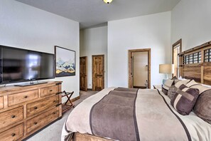4 Schlafzimmer, Schreibtisch, Reisekinderbett, Internetzugang