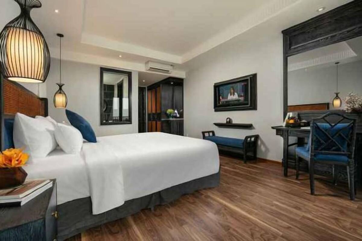 1 bedroom, minibar, in-room safe, desk