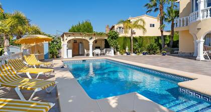 Villa avec piscine Ă Calpe prĂšs de la plage