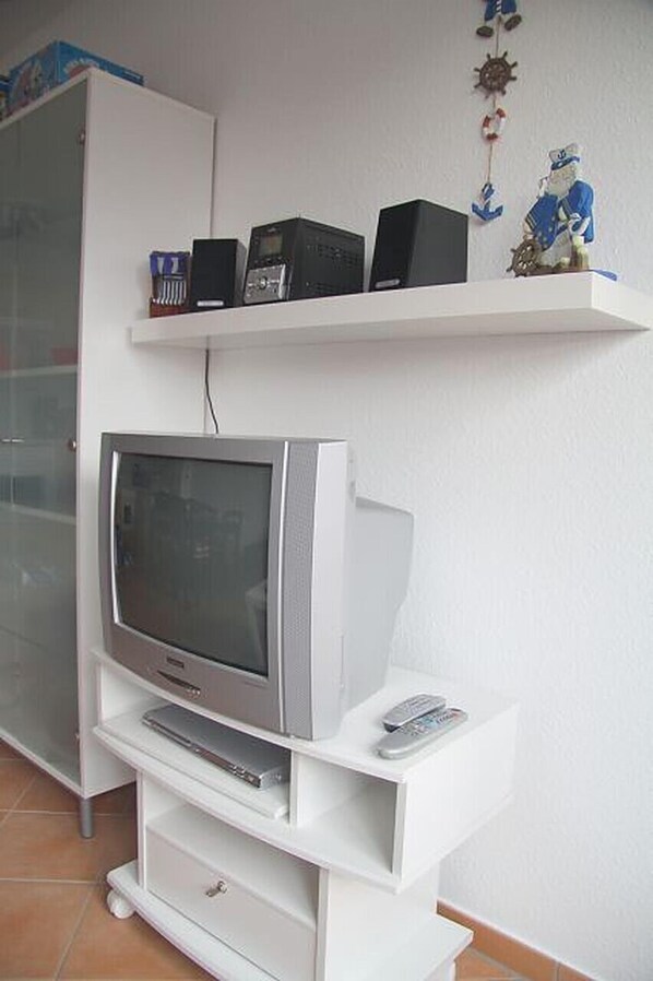 Television - Haus Sommerwind - Ferienwohnung (Schönberg)