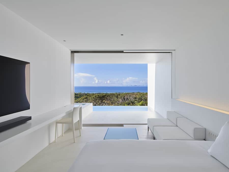 Deluxe Room, 1 King Bed, Private Pool, Ocean View | Interior