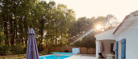 Piscine extérieure, piscine chauffée