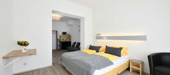 Studio Apartment - Ford Apartment