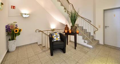 Grand Apartment - Ford Apartment