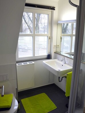 صورة غير مصنفة، 4 من 14، زرّ