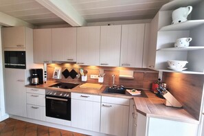 Køleskab, mikrobølgeovn, ovn, opvaskemaskine