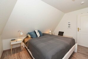 4 bedrooms, iron/ironing board, travel crib, WiFi