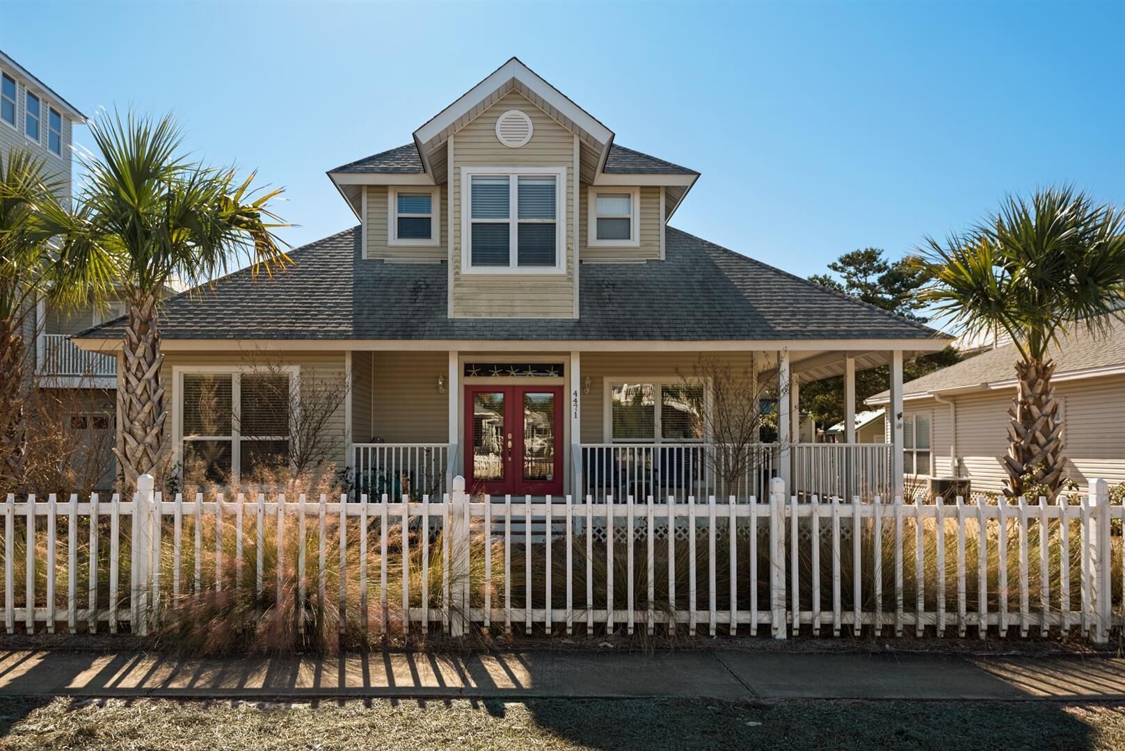 Gorgeous & Spacious 4 Bdrm, Sleeps 14, Close To Beach & Pool!
