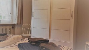 2 室のベッドルーム、WiFi